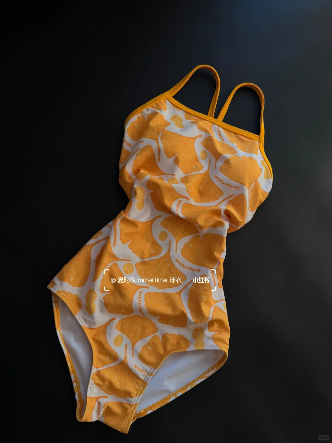 被这个泳衣惊艳到了🍂把秋天氛围感穿身上🙈