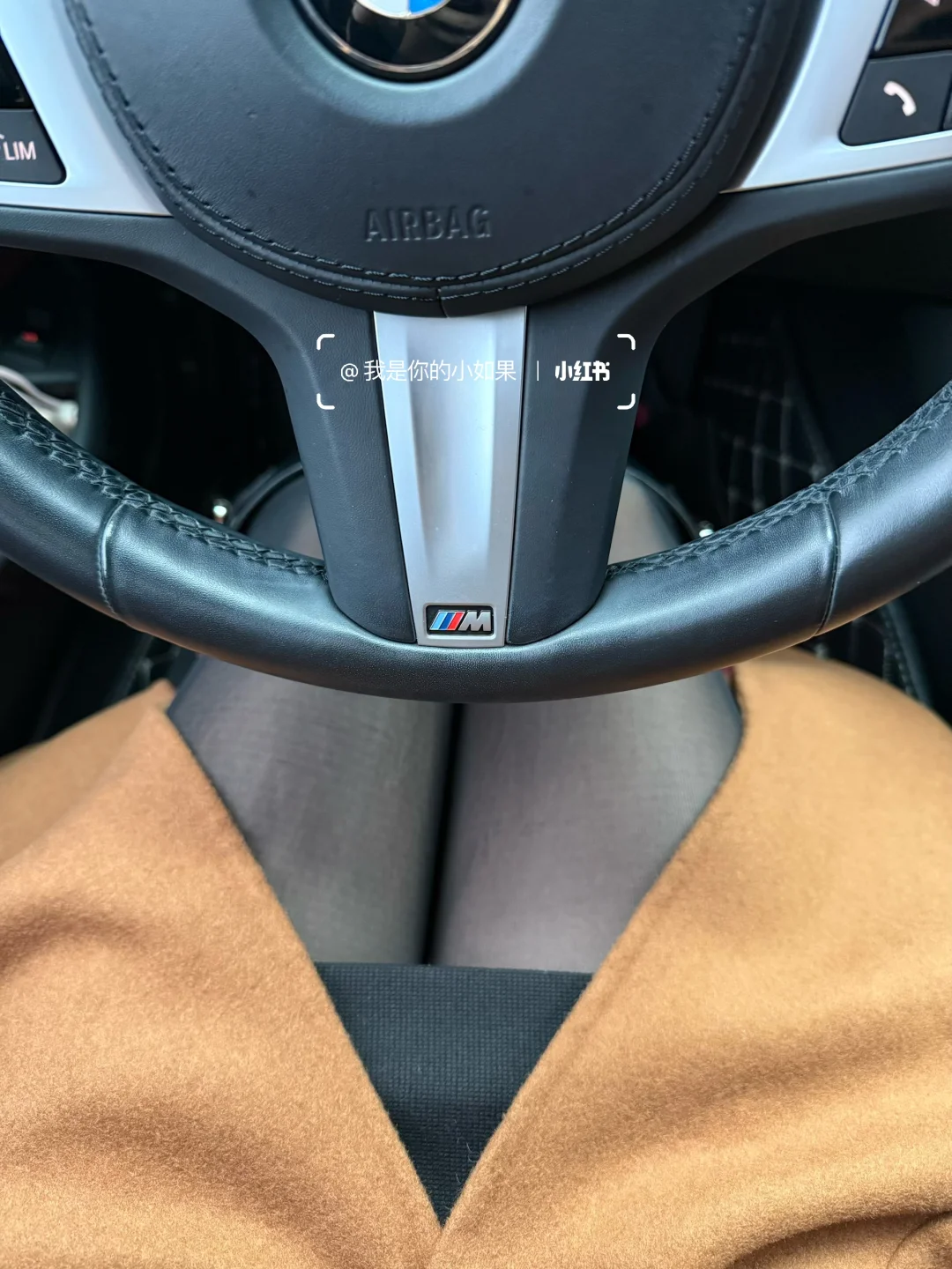 短裙丝袜长靴配大衣！绝！