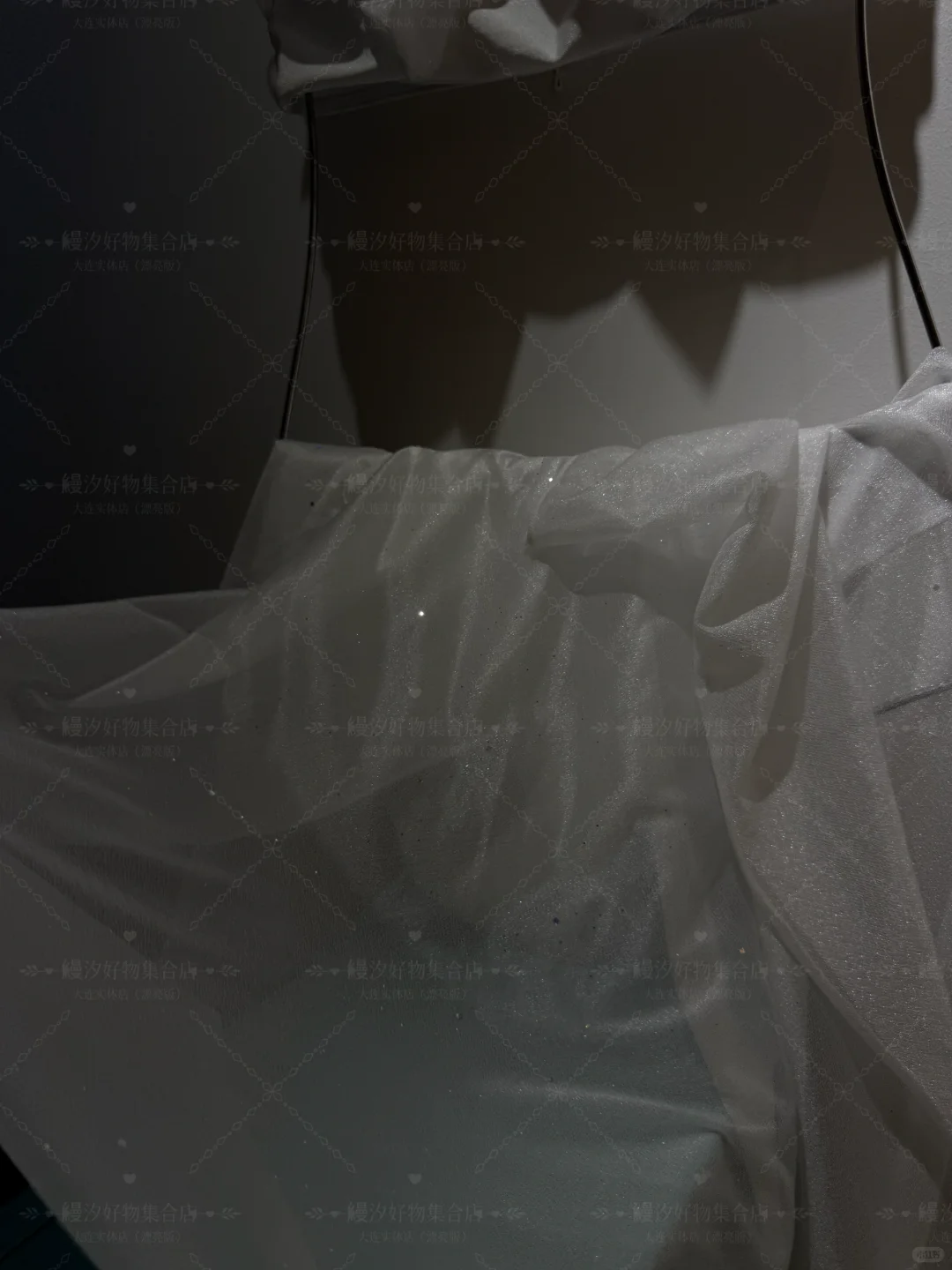 发现了一个超级好看的泳衣～冰山白