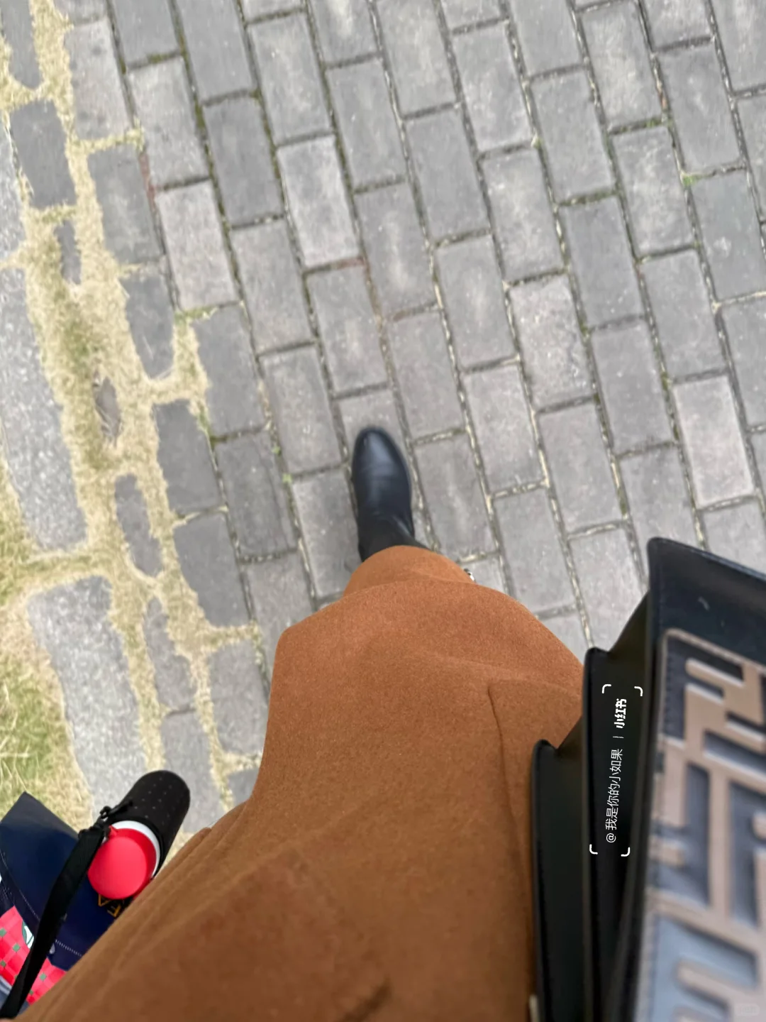 短裙丝袜长靴配大衣！绝！