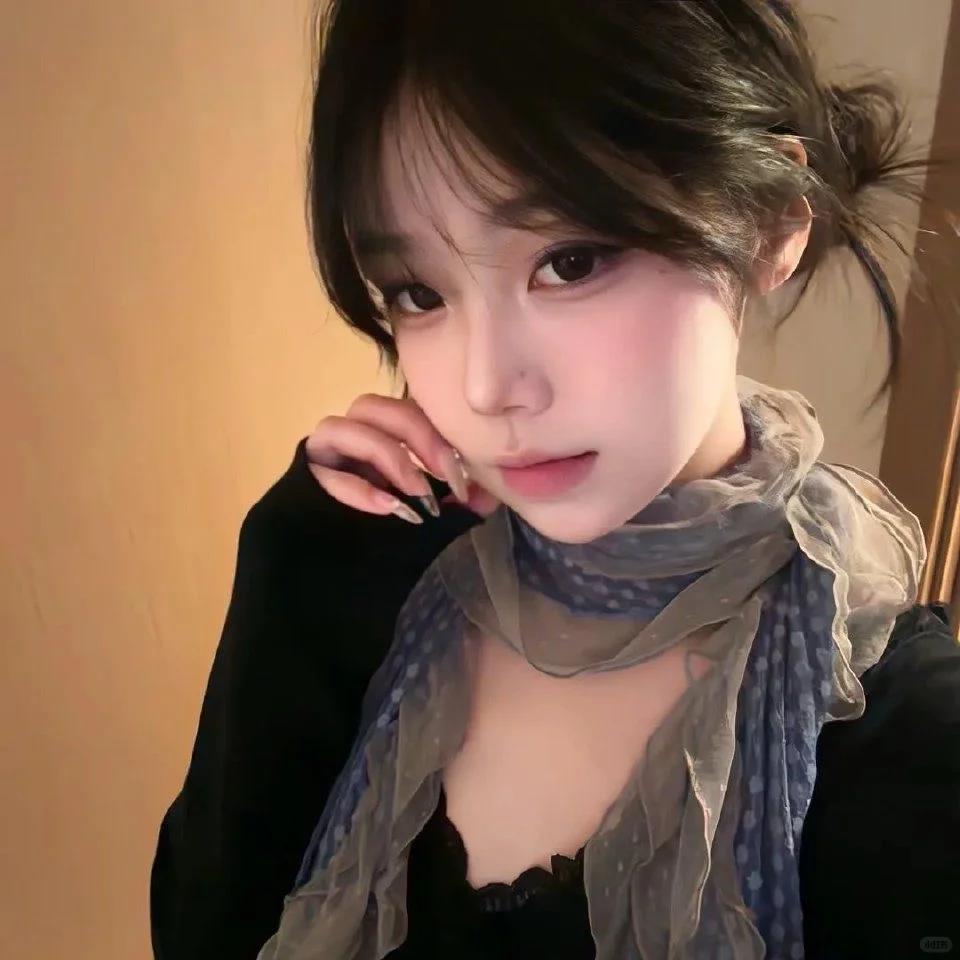 𝙒𝙚𝘾𝙝𝙖𝙩女生头像🥨