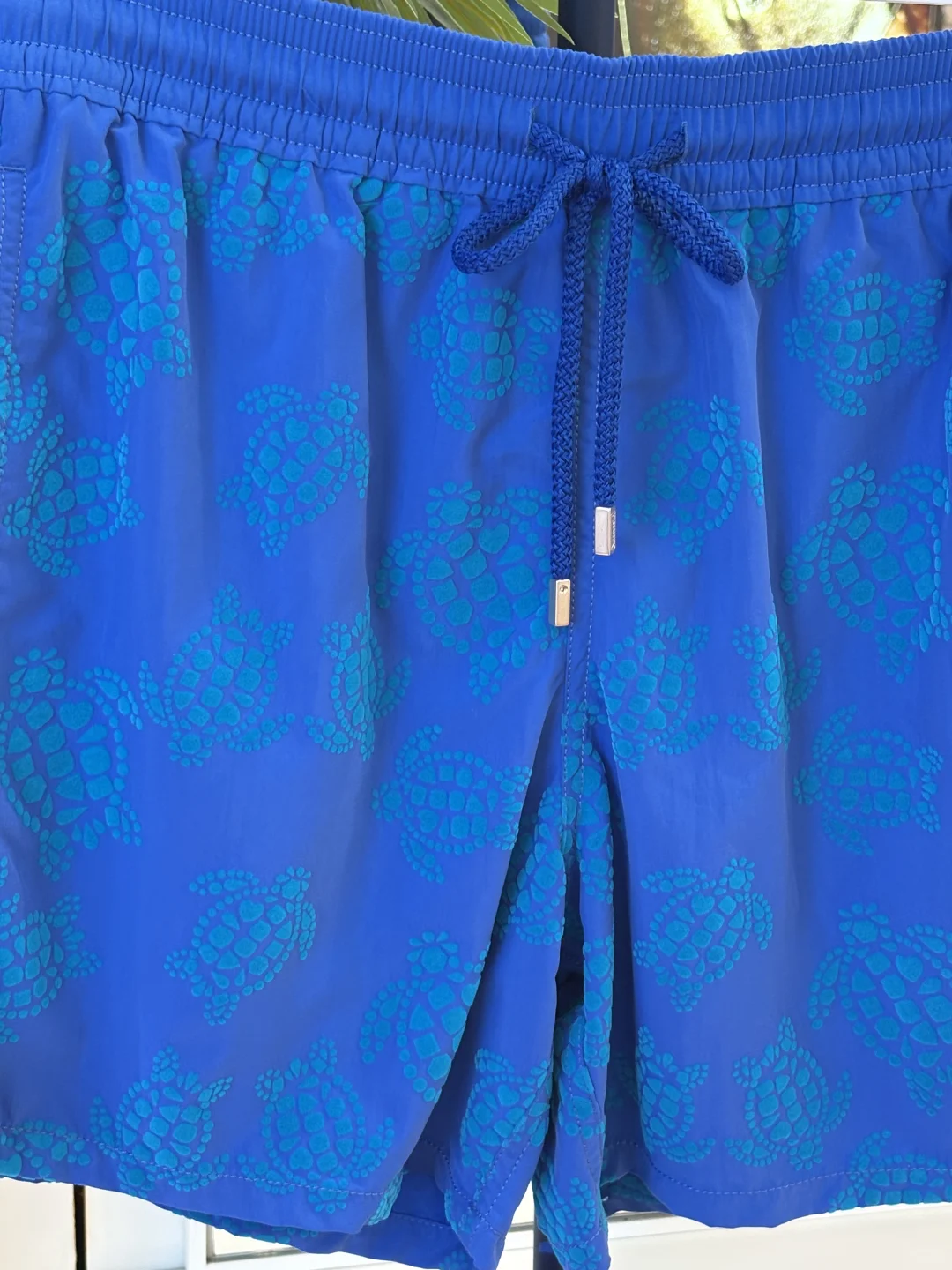 今年最亮眼蓝色系的蓝色情侣装泳衣💙