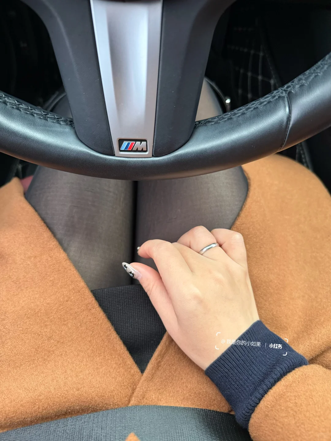 短裙丝袜长靴配大衣！绝！