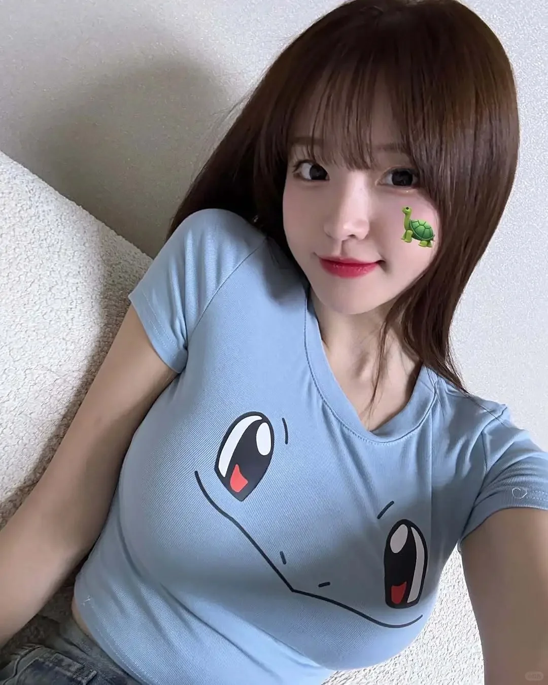 可爱萌妹，傲人身材