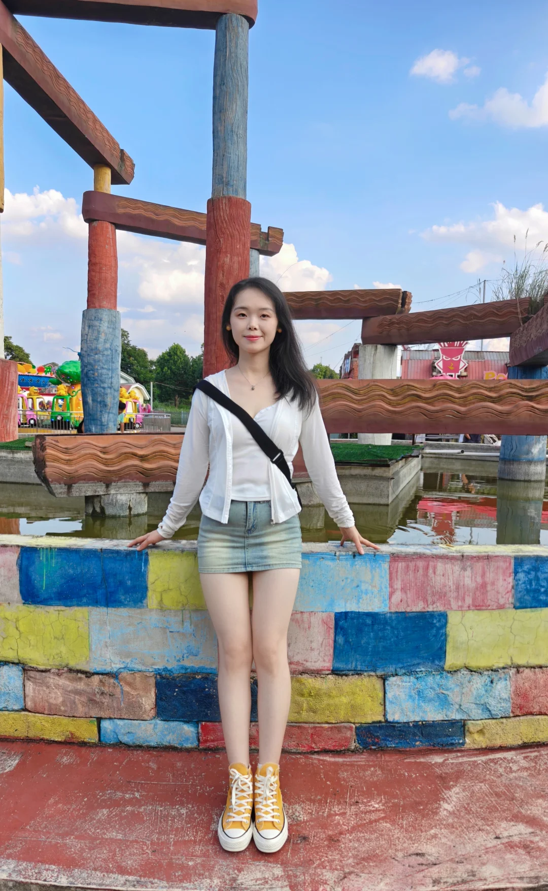 牛仔裙好好看～