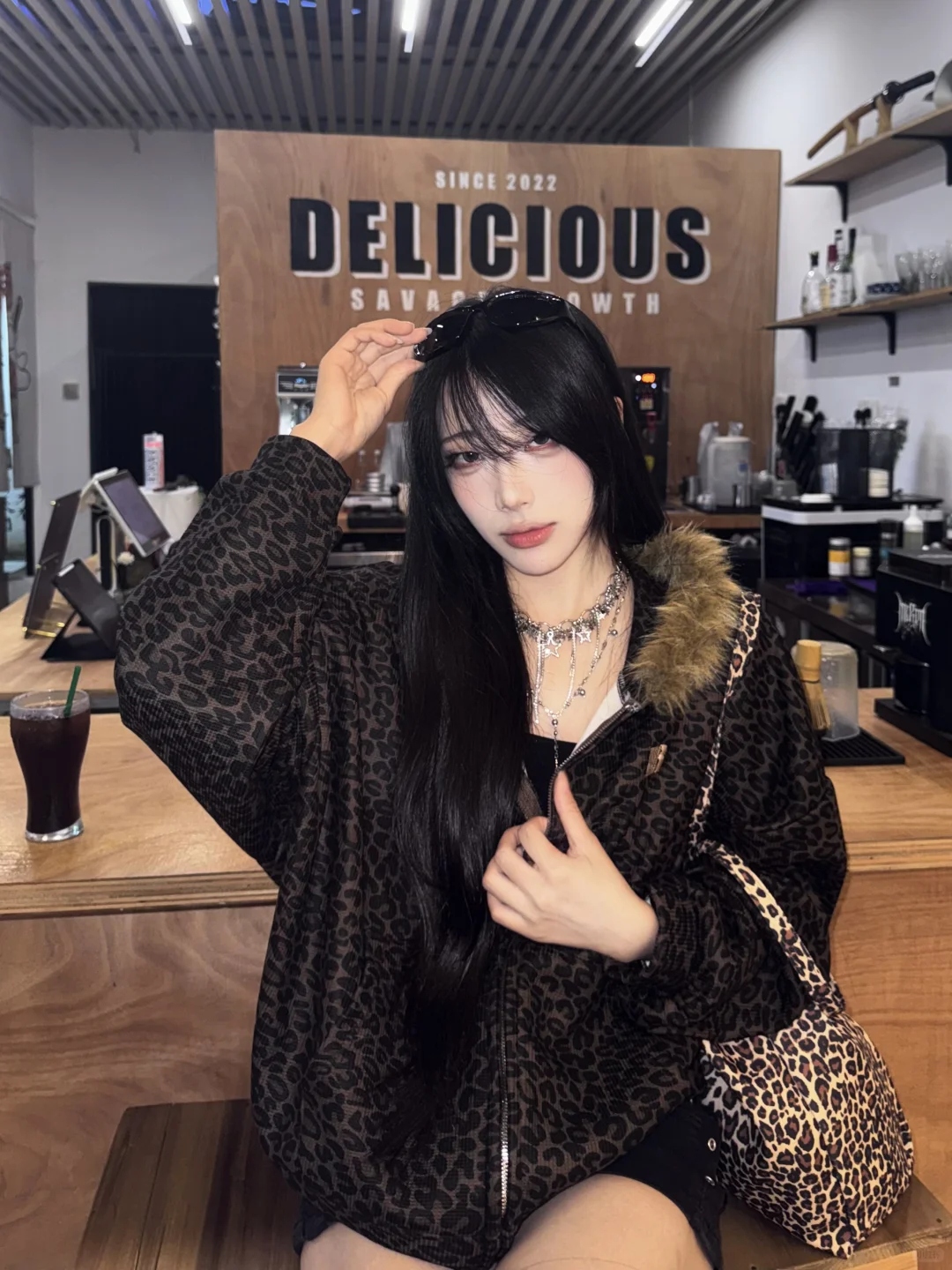 存波i人小幅度拍照姿势📷