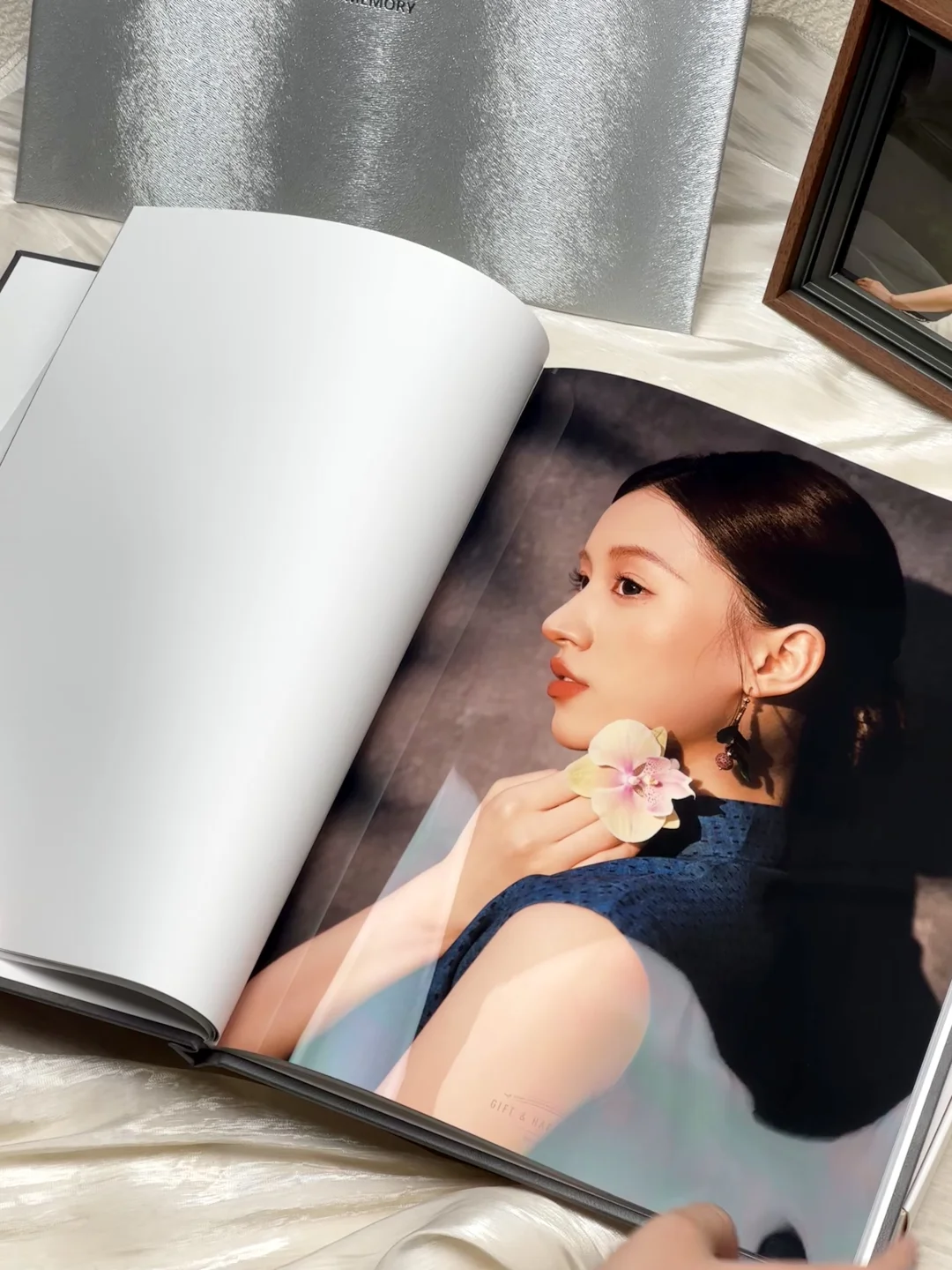 我不信有女生能拒绝这本肖像相册！