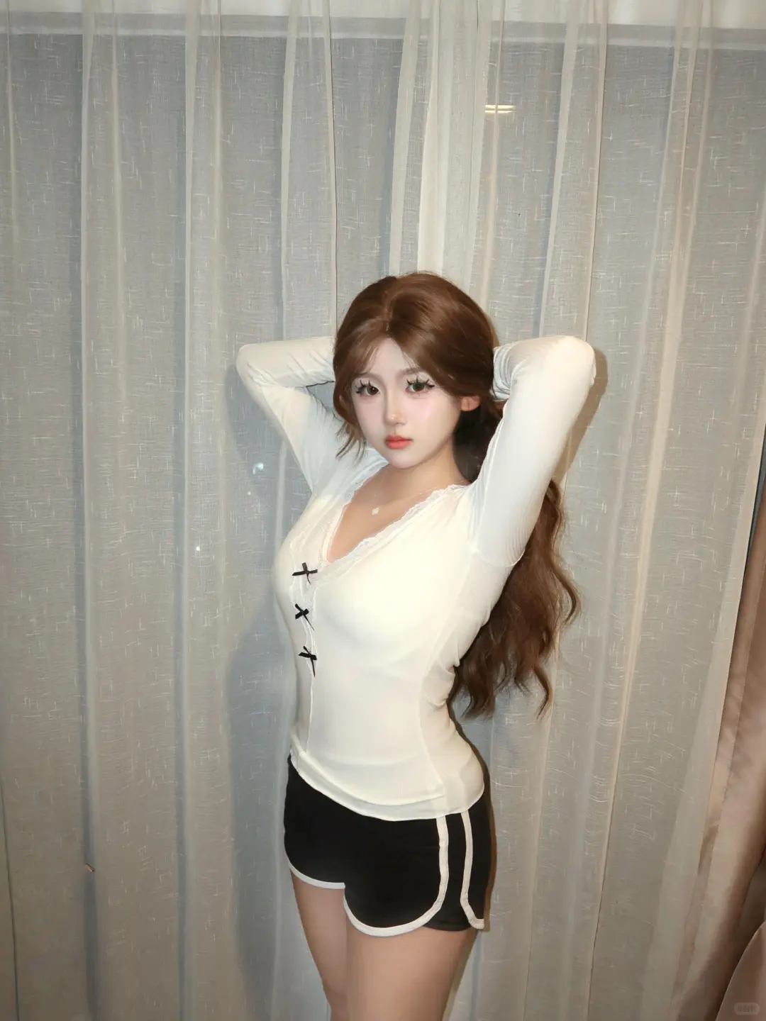 🤏🏻0.2cm！大胸有它也能Get空气感穿搭