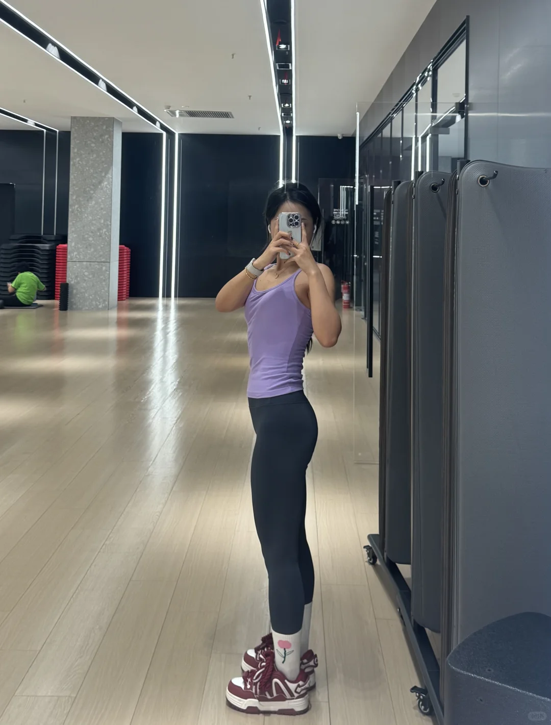 论这个瑜伽裤和黑丝那个更权威