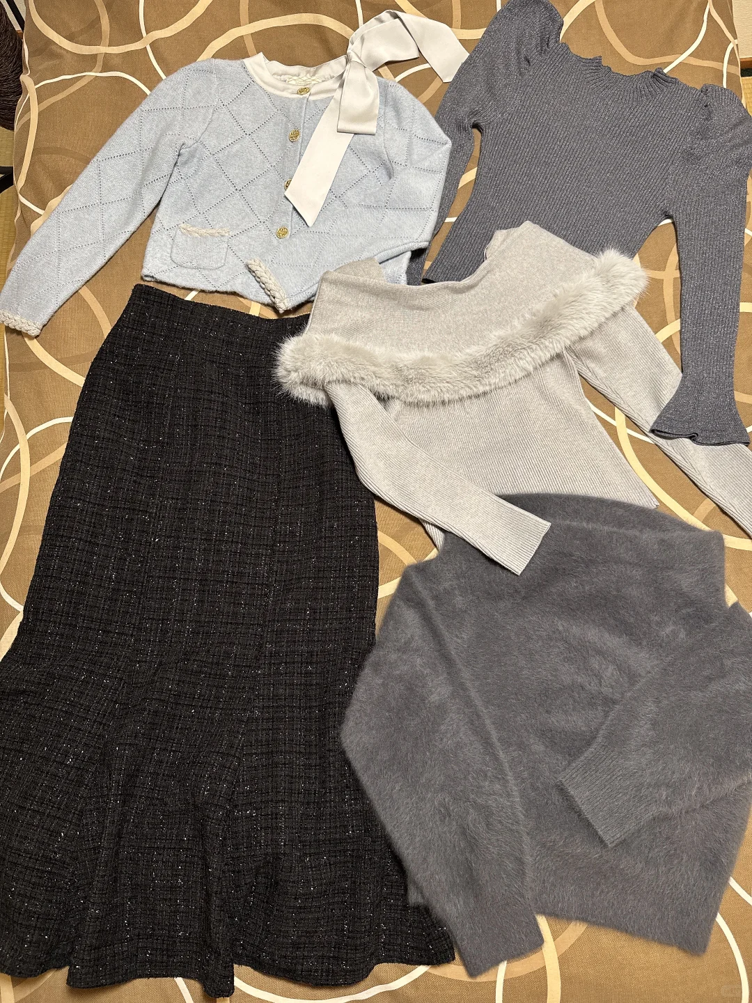 一些没来得及分享的秋冬穿搭🖤