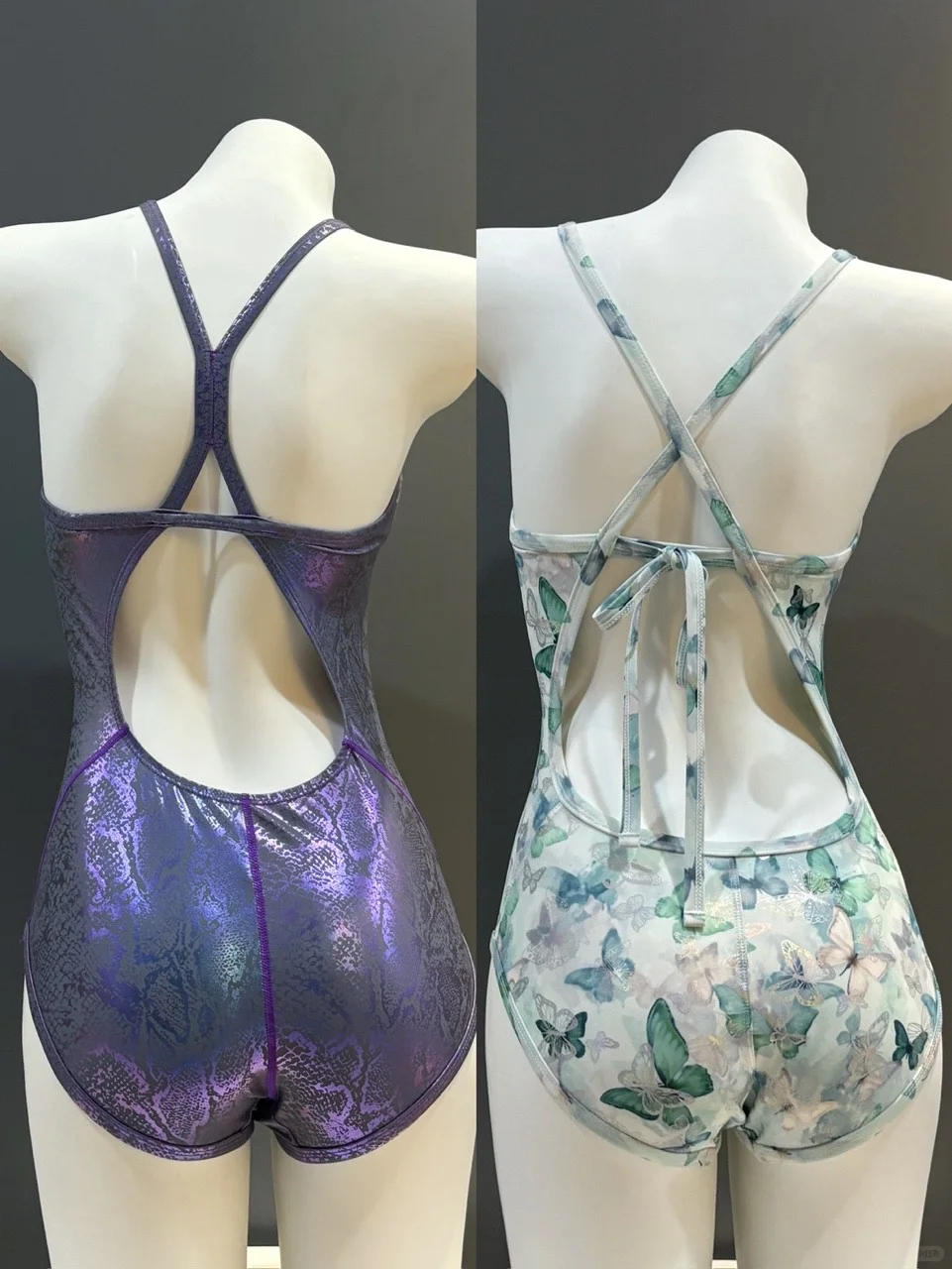 御姐 vs 甜妹！泳衣二选一💥