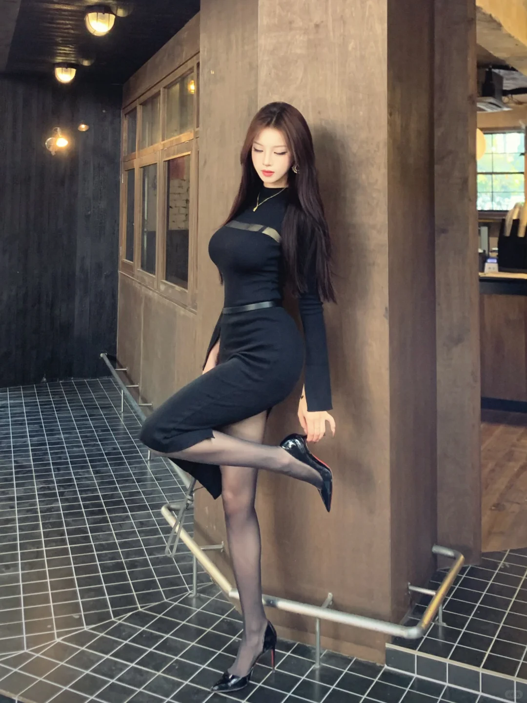 女明星感站姿拍照巨显腿长～