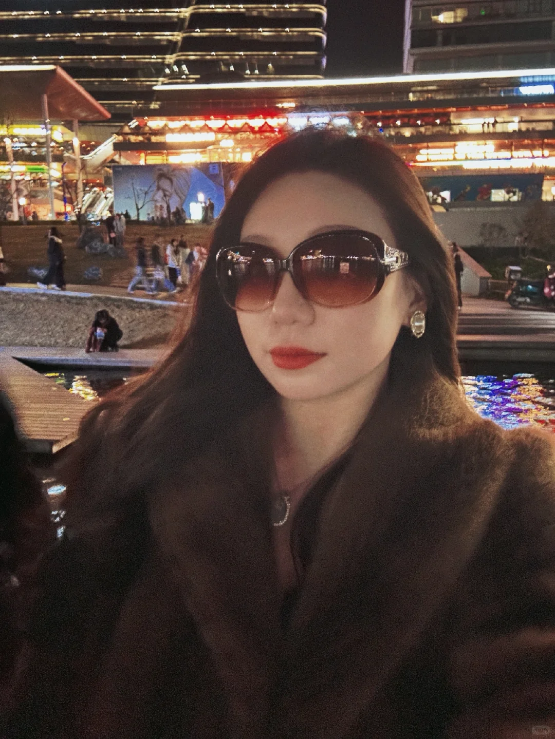 朋友说我像A市回来的女大佬