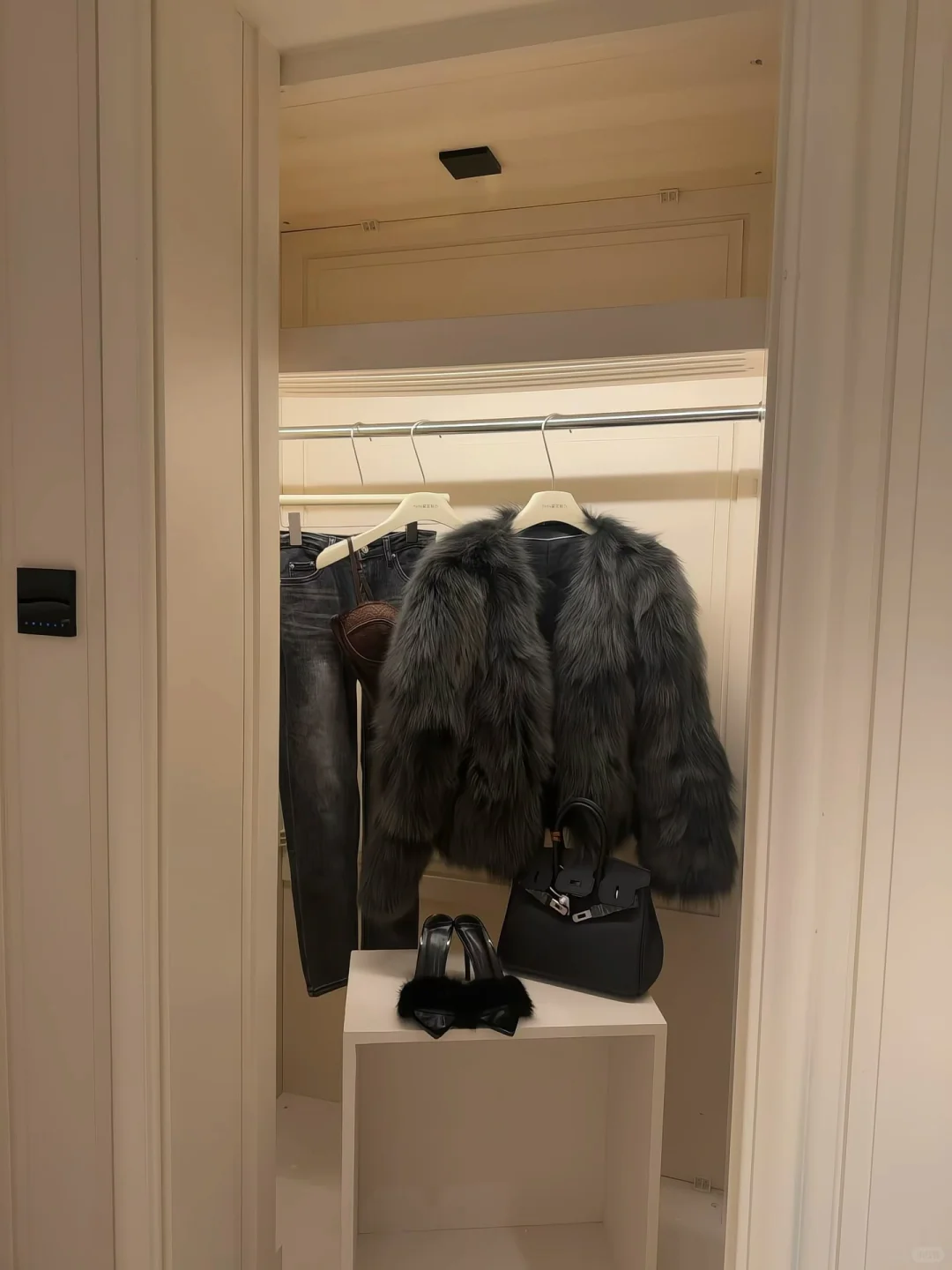 成熟女人的三大标志：穿貂买黄金听凤凰传奇