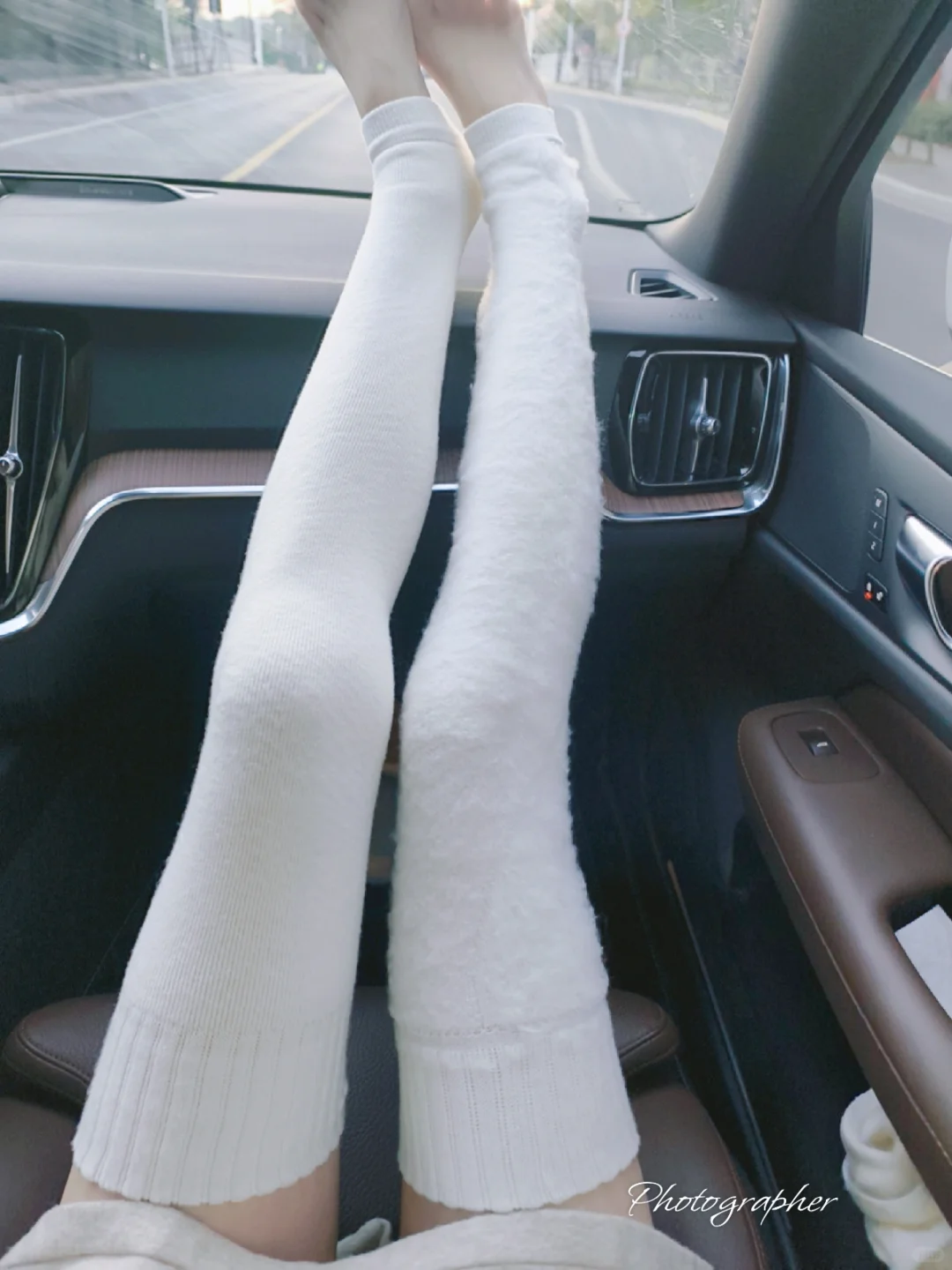 这大冬天不冷吗？不穿个护膝受得了？