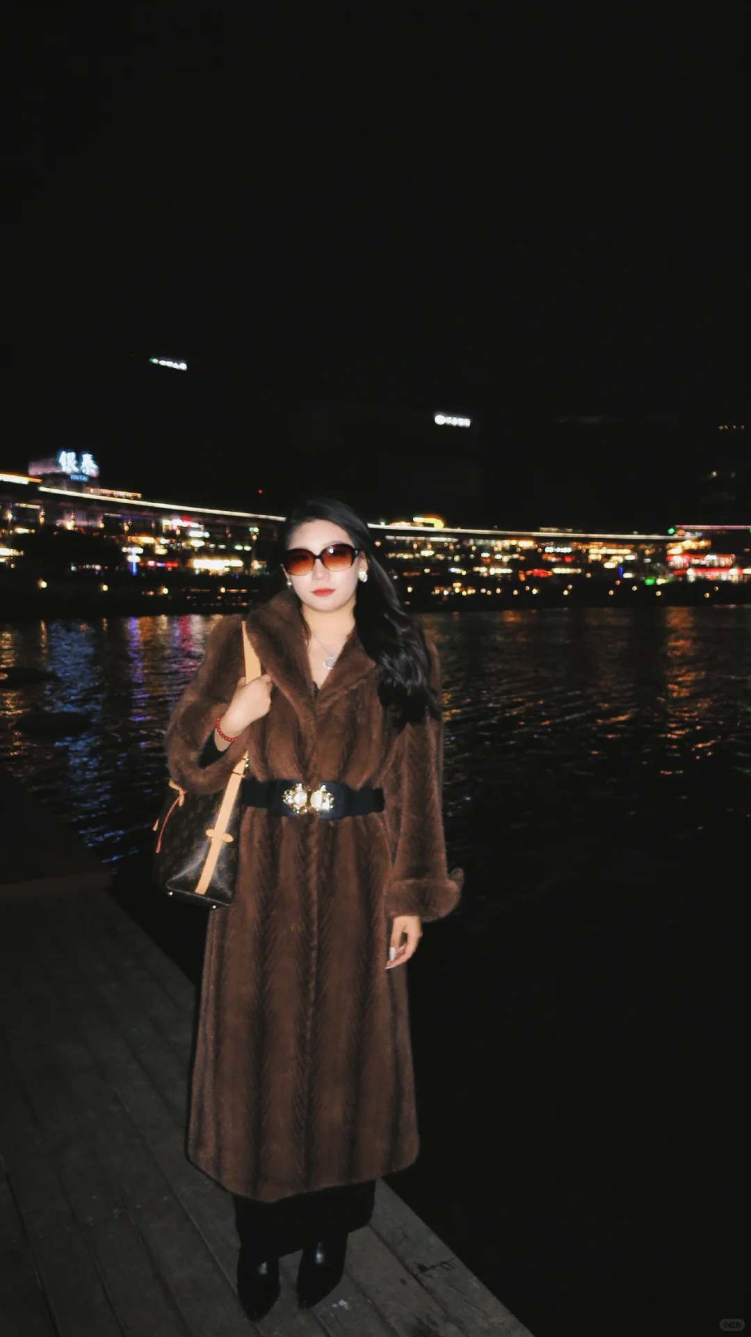 朋友说我像A市回来的女大佬