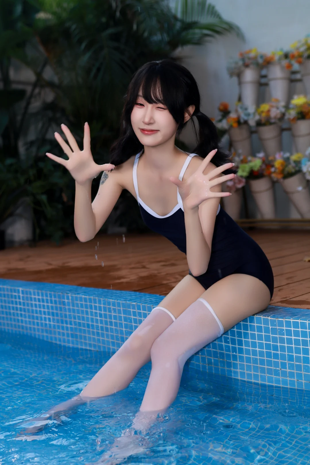 水池惊现双马尾