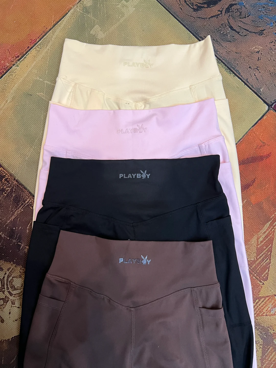 小几十买到花花兔子的高弹瑜伽裤