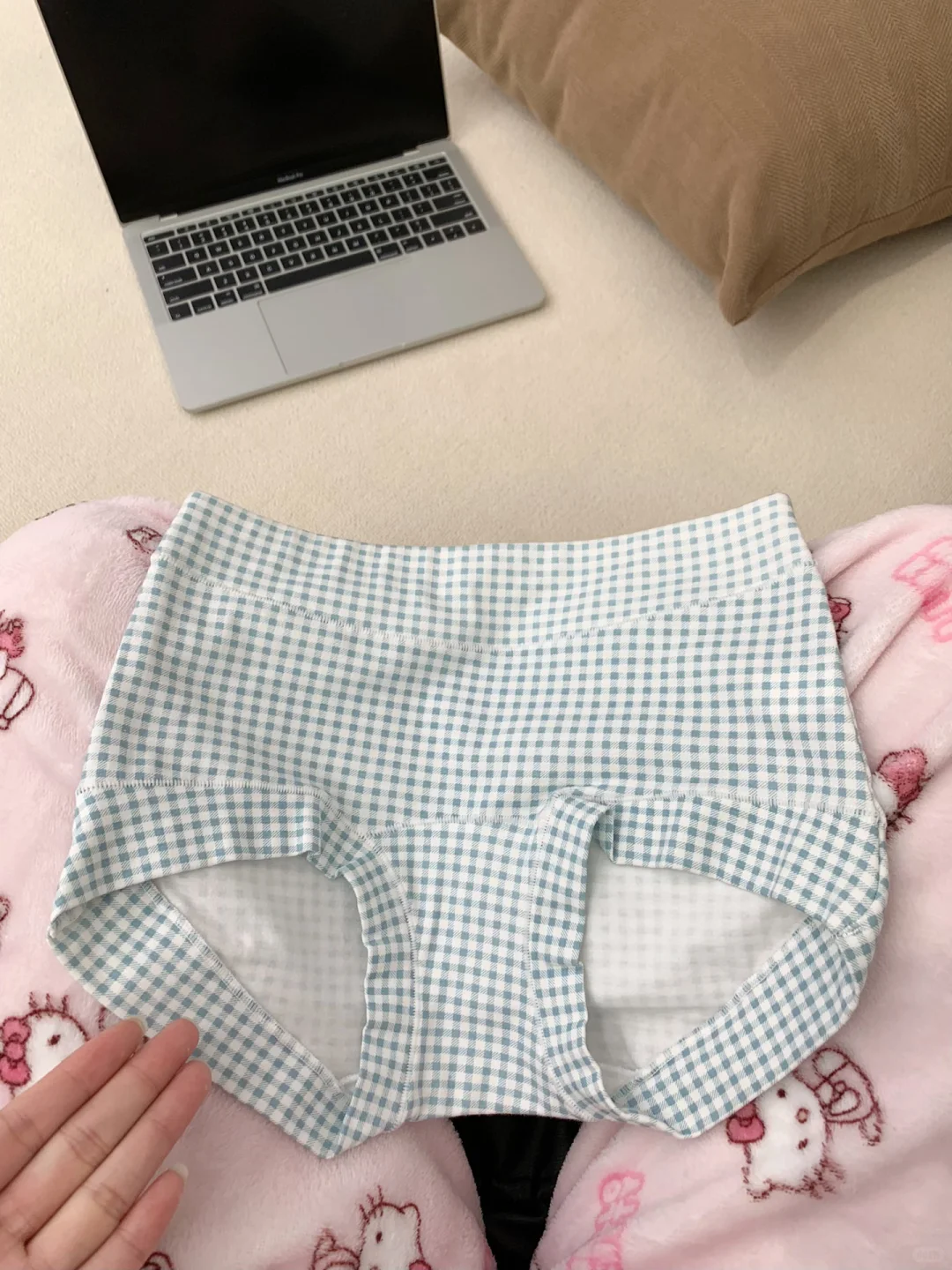 年度最爱！！女设计师的内裤绝了！