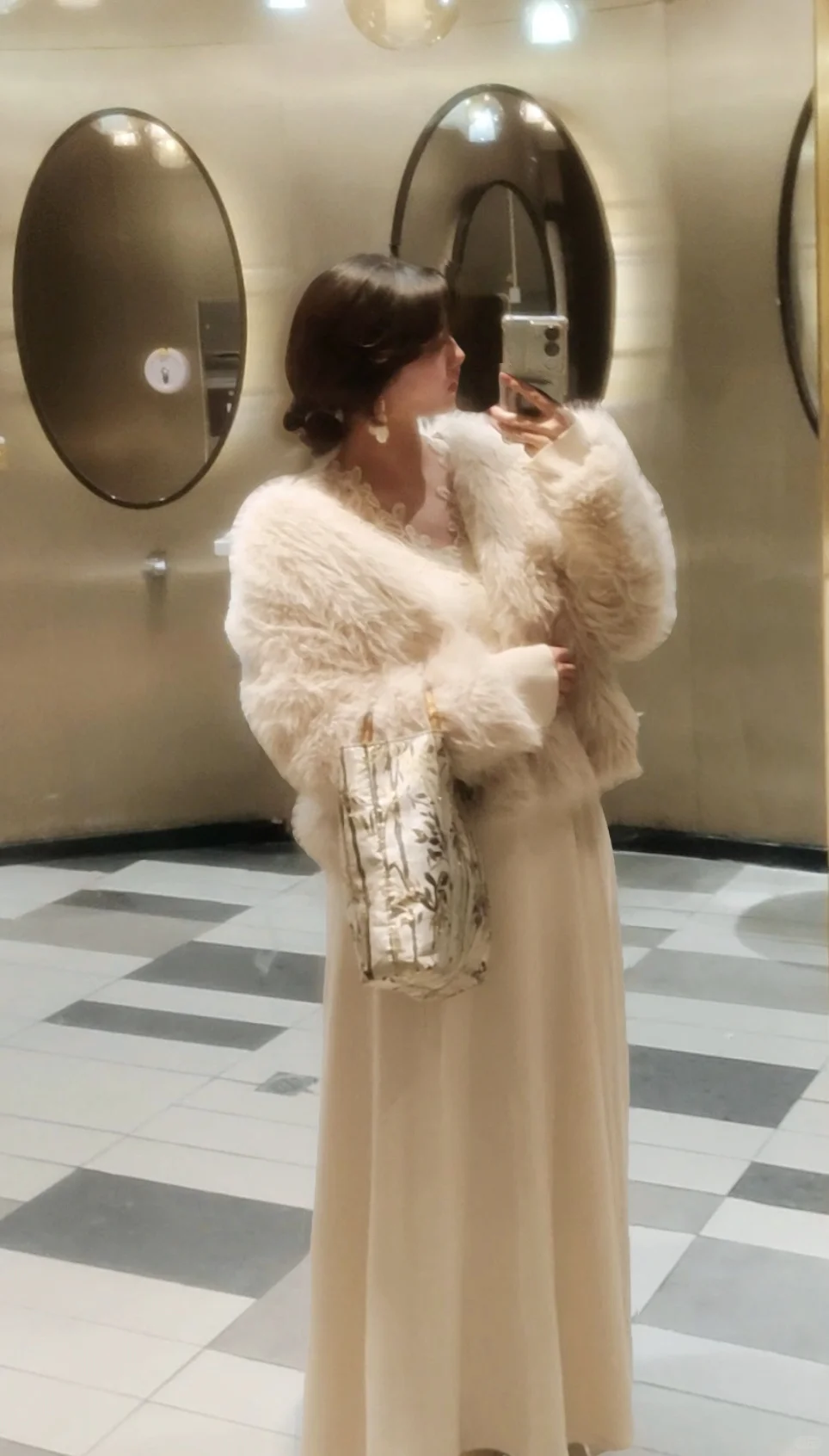 买到了属于梨形身材的报恩内搭裙