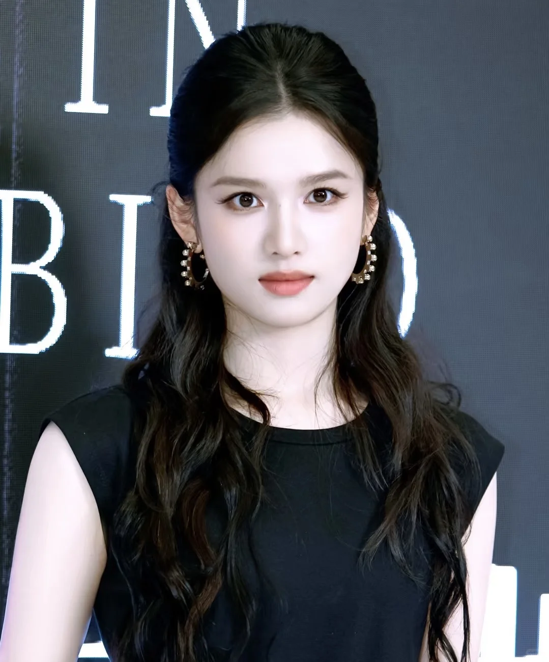 怎么会有这么美的女孩，我……沦陷了！