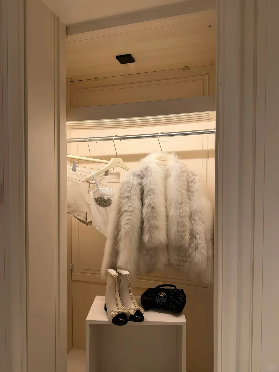 成熟女人的三大标志：穿貂买黄金听凤凰传奇