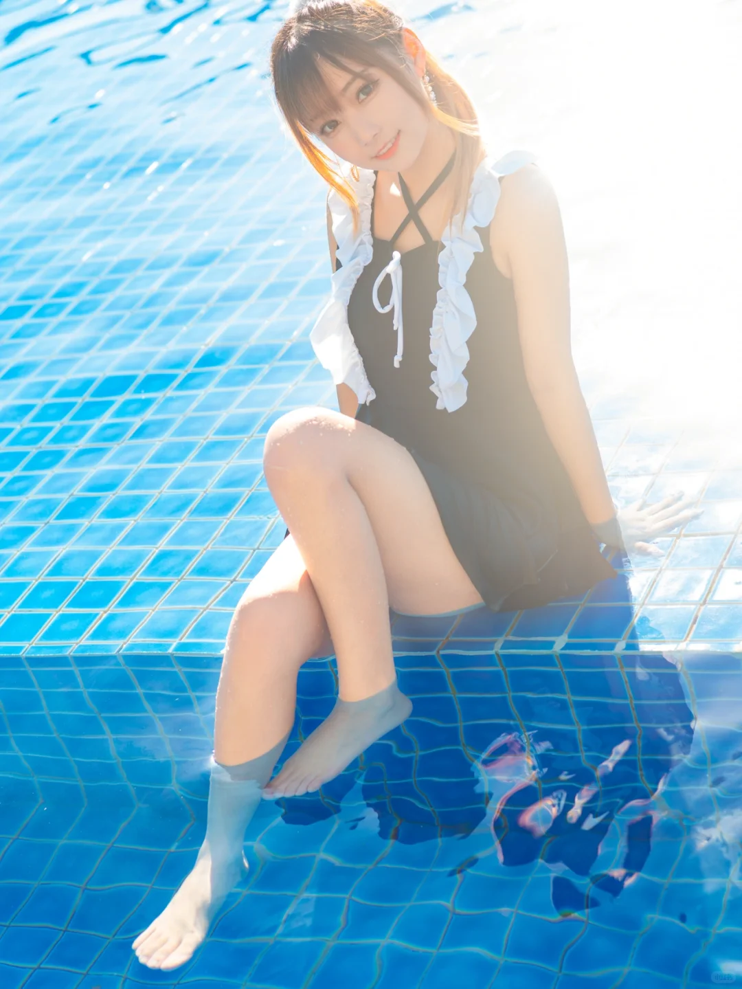 夏日☀️泳池大作战🌊微胖少女泳装写真集