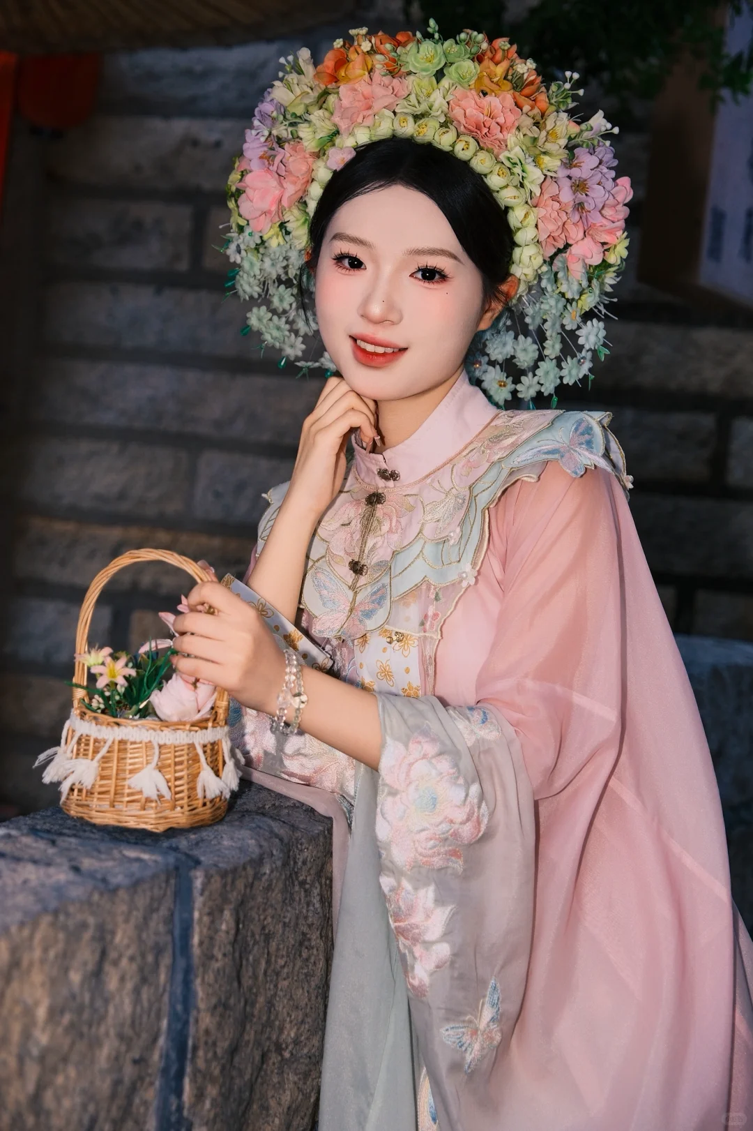 当汉服遇见蟳埔女习俗，便有了最独特的风情。