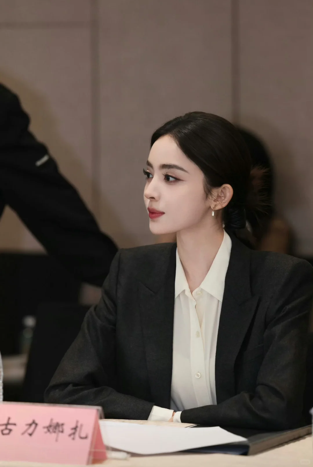 说她是内娱颜霸应该不会有人反对吧……