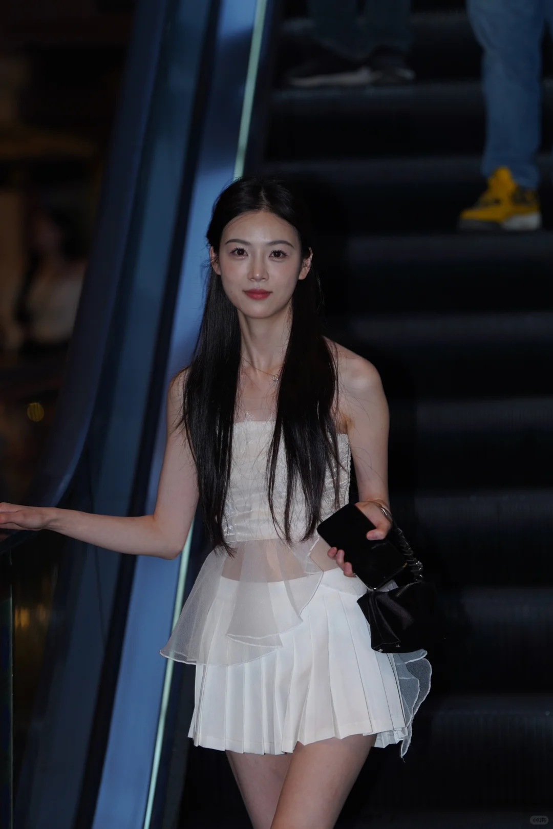 今晚的纯欲氛围感超标了！