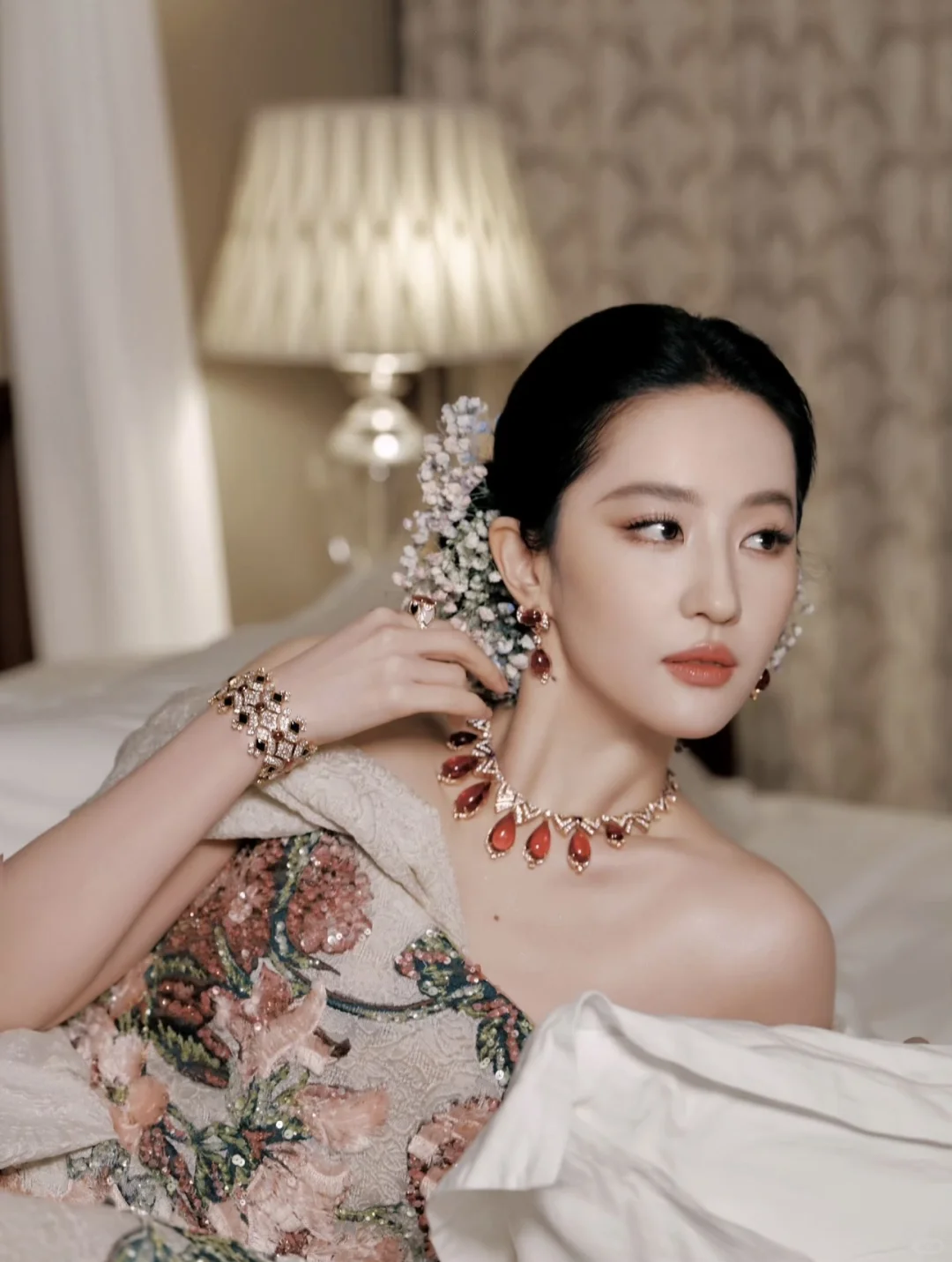 刘亦菲的颜值，到底高级在哪？