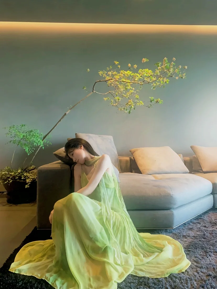 穿绿色裙子真的很好看～绿意🍃