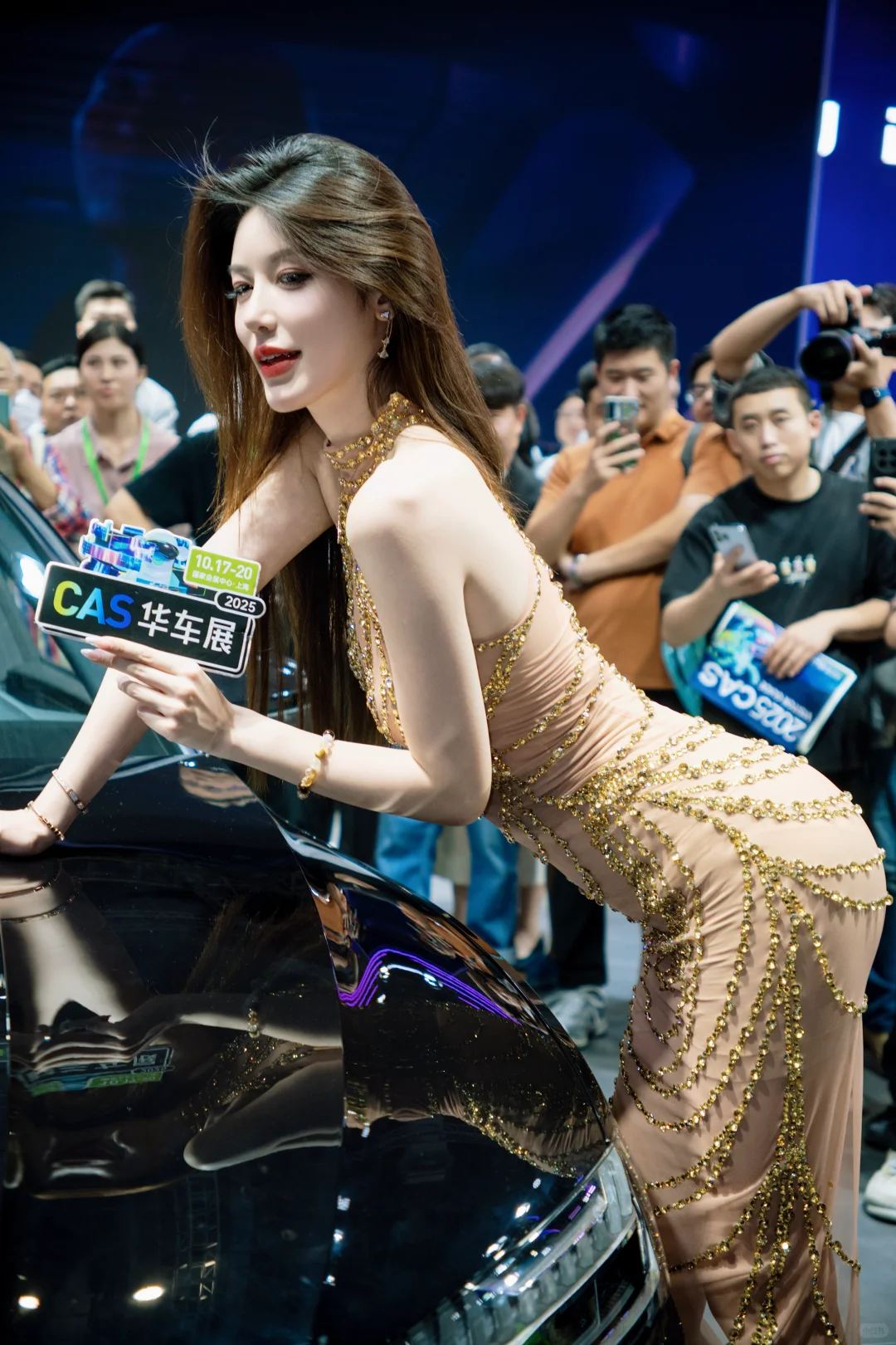 在上海车展遇到了小乌苏！真的超美。