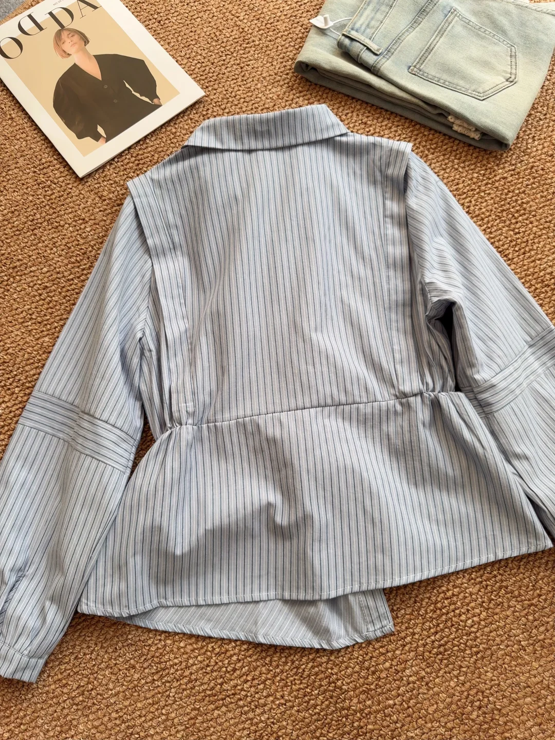 随手淘的 买到很满意的衬衫啊啊叠穿也很ok