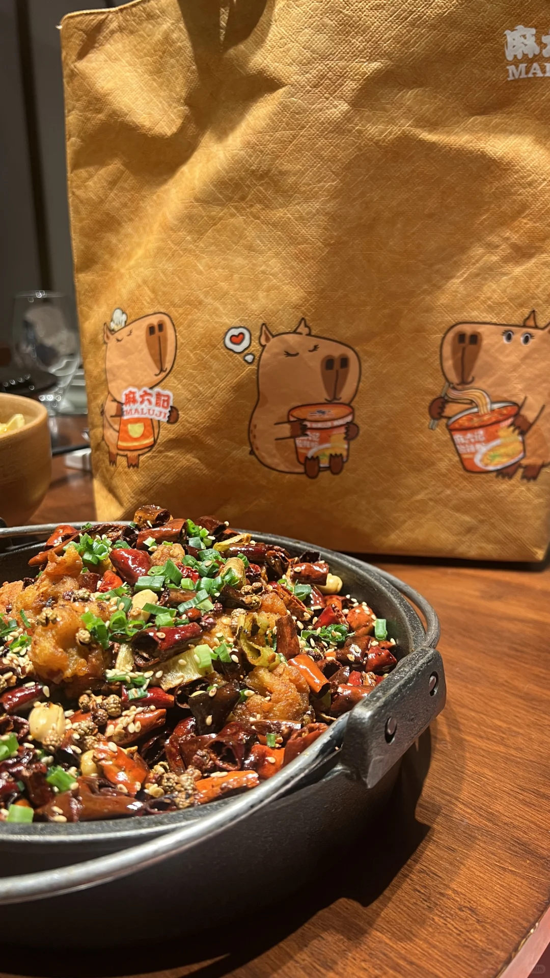 卡皮巴拉联名隐藏款！麻六记套餐细节控狂喜