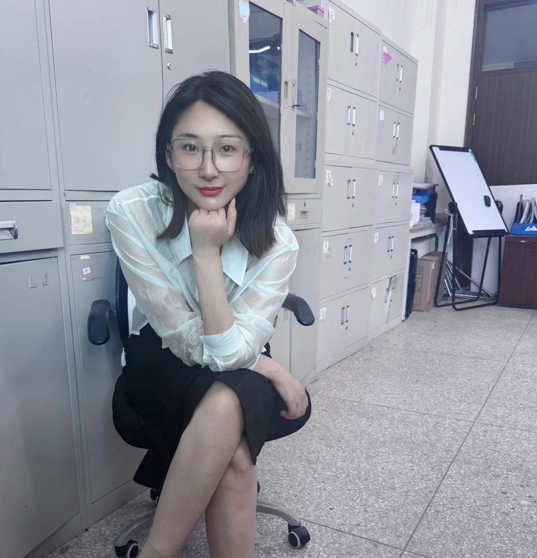 职场穿搭｜30+空乘老师通勤高级感穿搭～