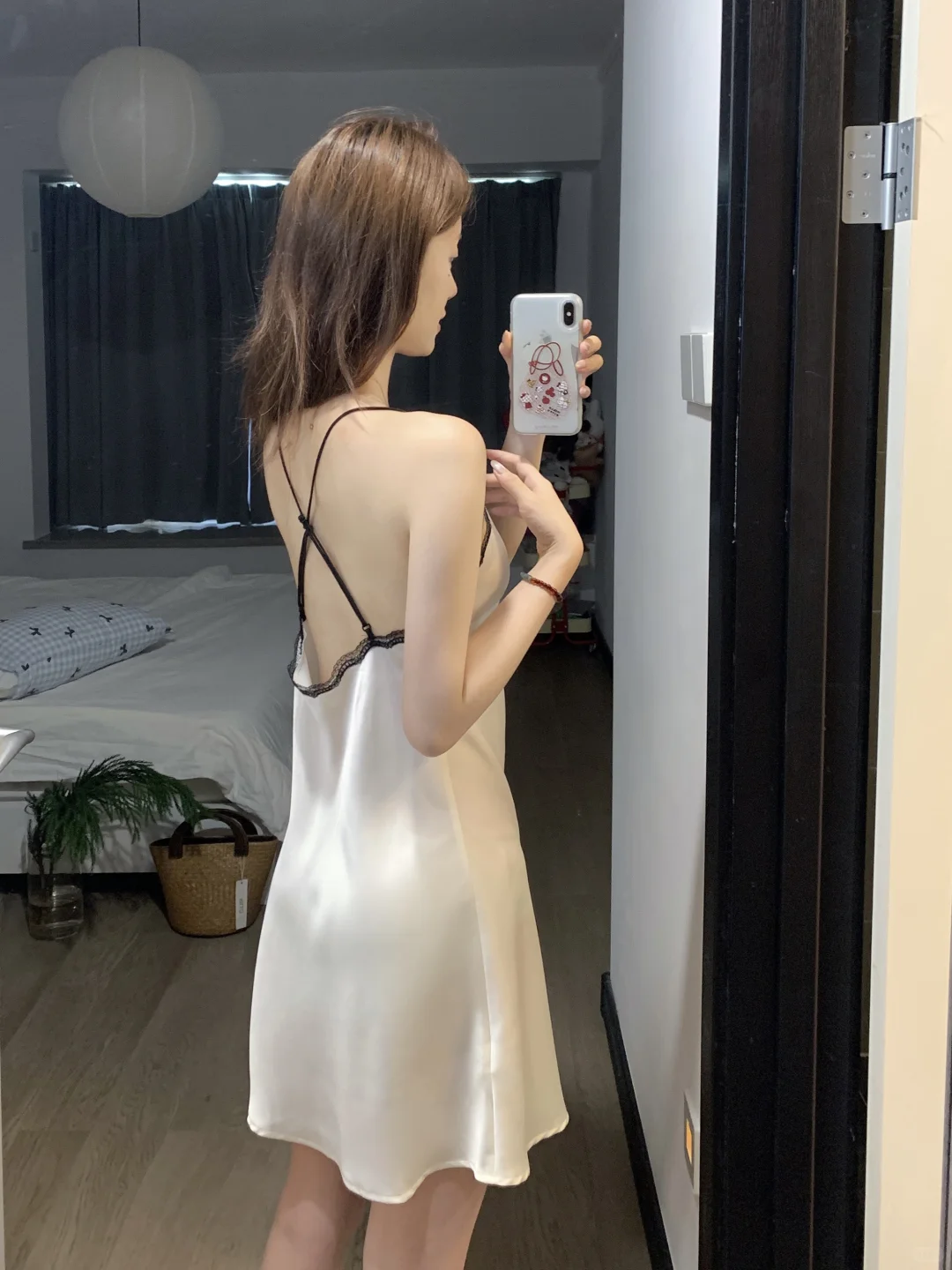 谁穿谁好看的睡裙～