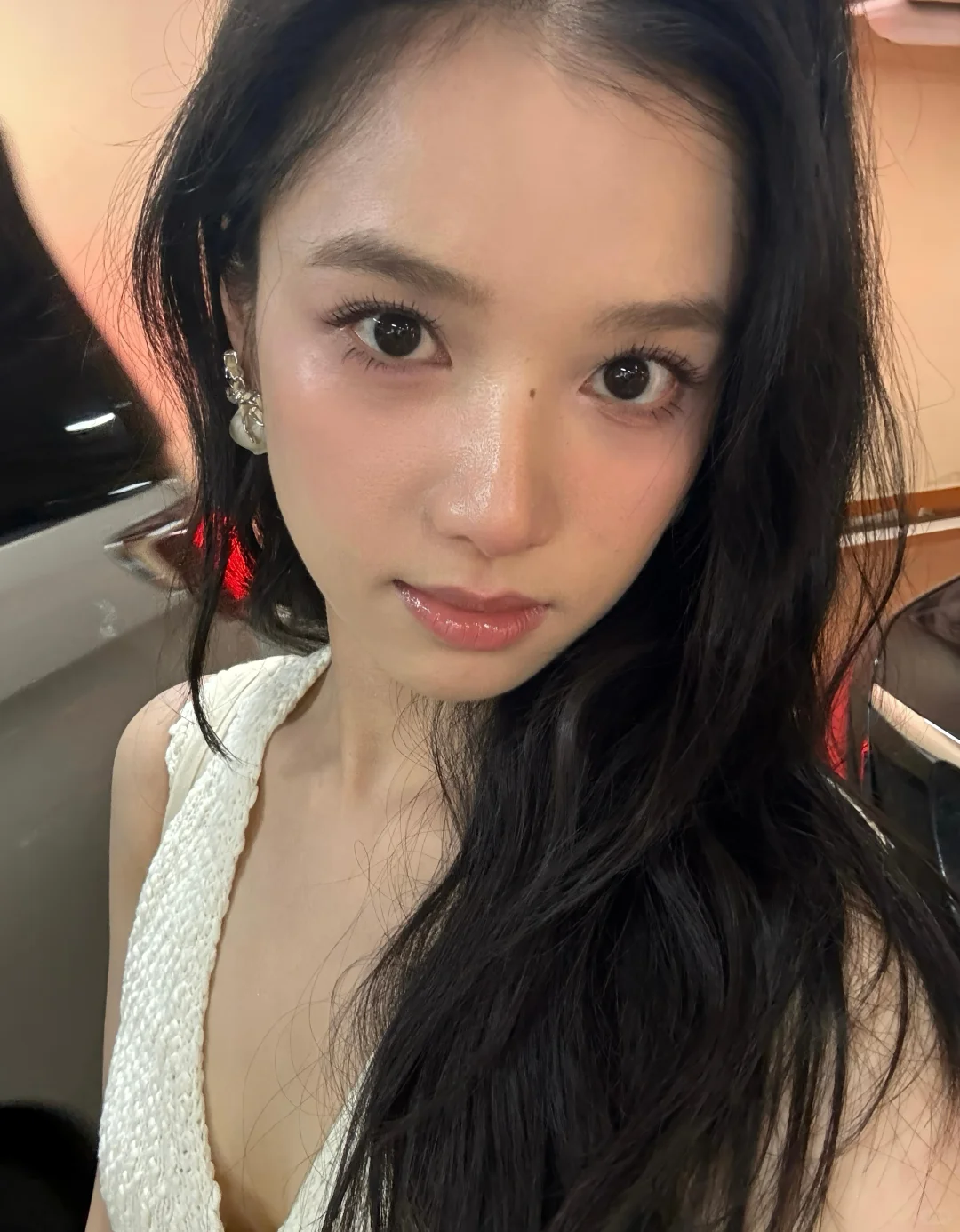 张婧仪，怼脸拍