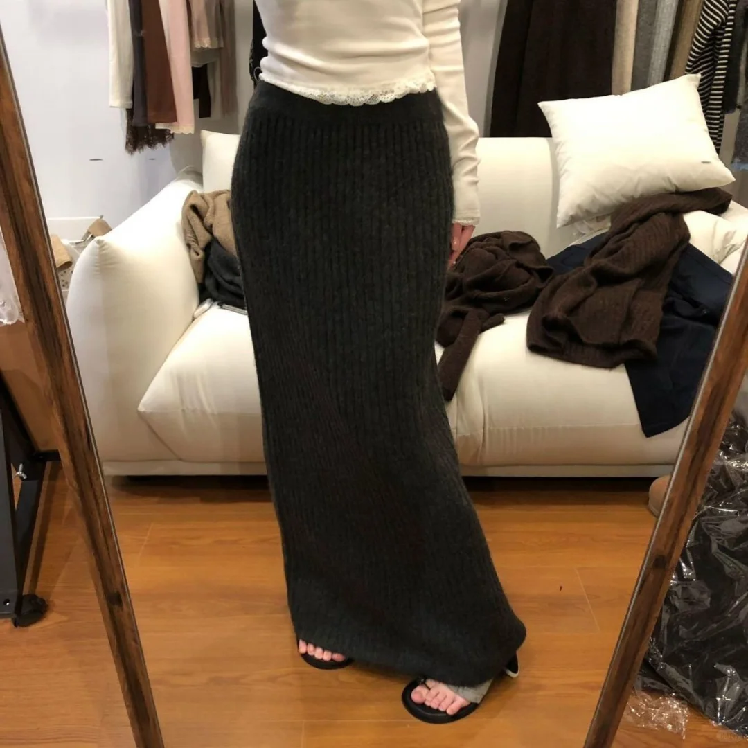 秋冬气质穿搭！显瘦温柔风针织半身裙