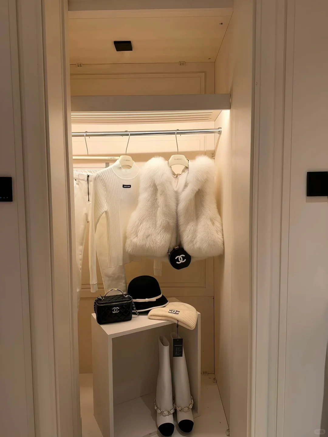 成熟女人的三大标志：穿貂买黄金听凤凰传奇