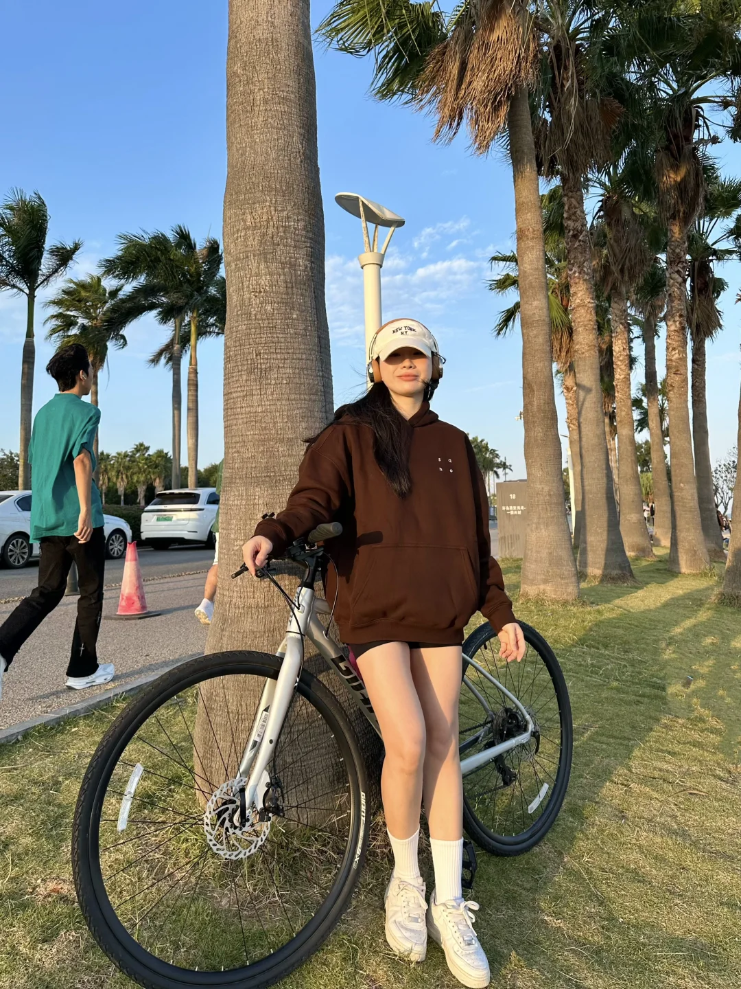 和我的自行车在海边看日落🚴