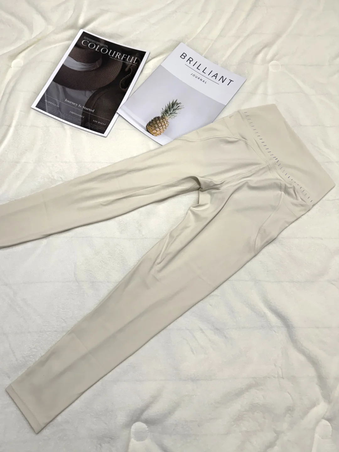 这件白蛋白瑜伽裤真的超显臀！