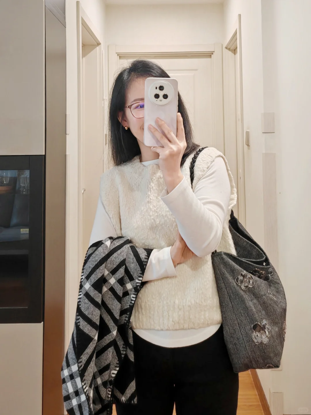 155/92 简单舒适的穿搭 羽绒服+微喇裤