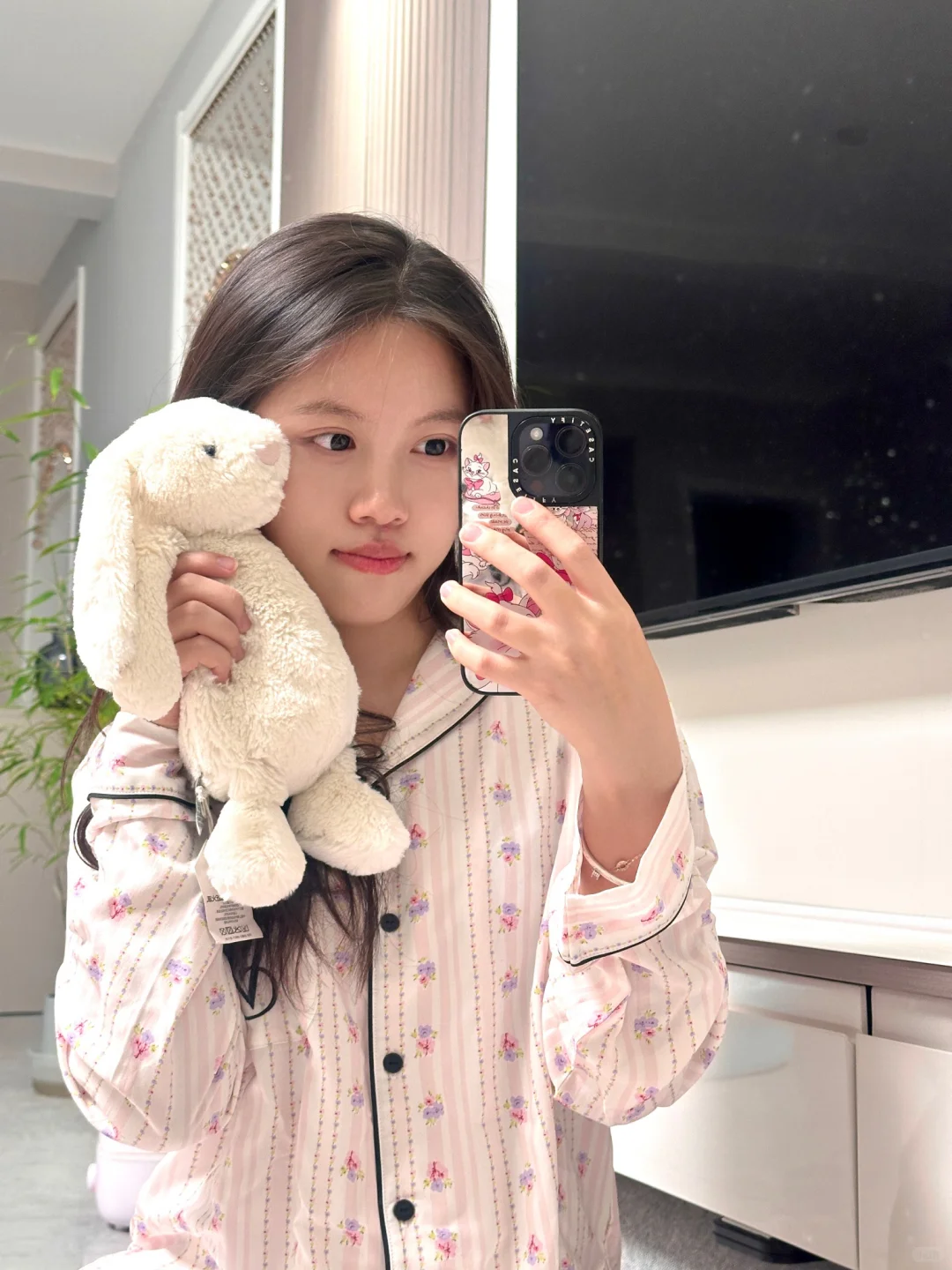 维秘睡衣留哪套 今天的甜妹睡衣好喜欢～