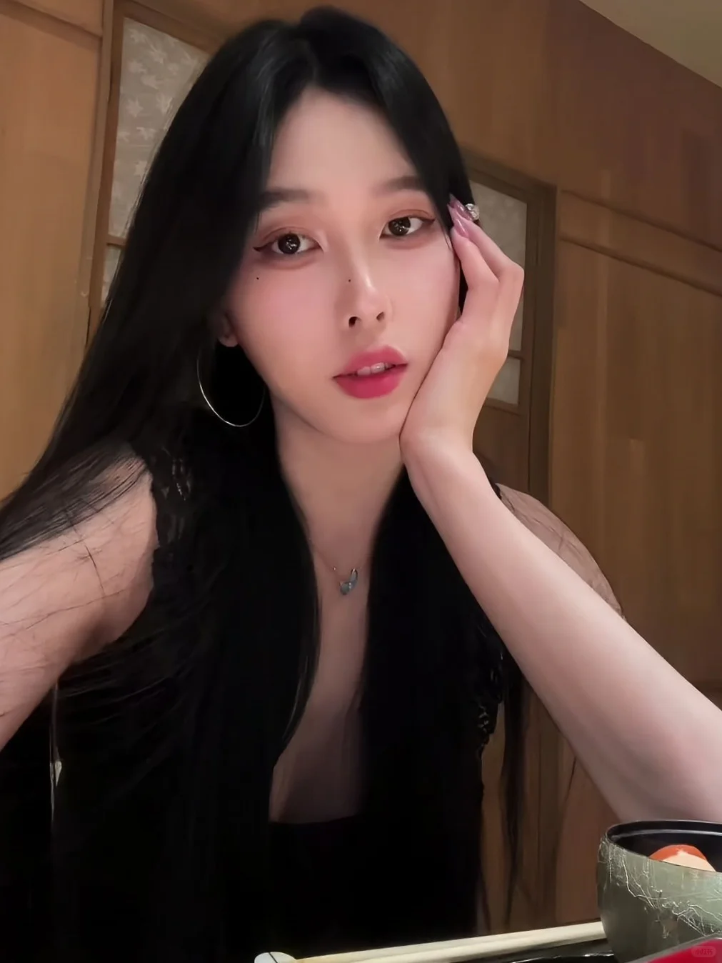 气质这一块也得靠颜值来提升