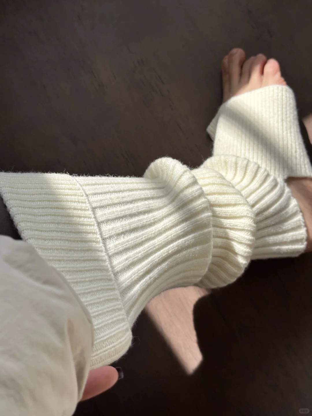 不上班时穿什么？瑜伽裤➕袜套哇！