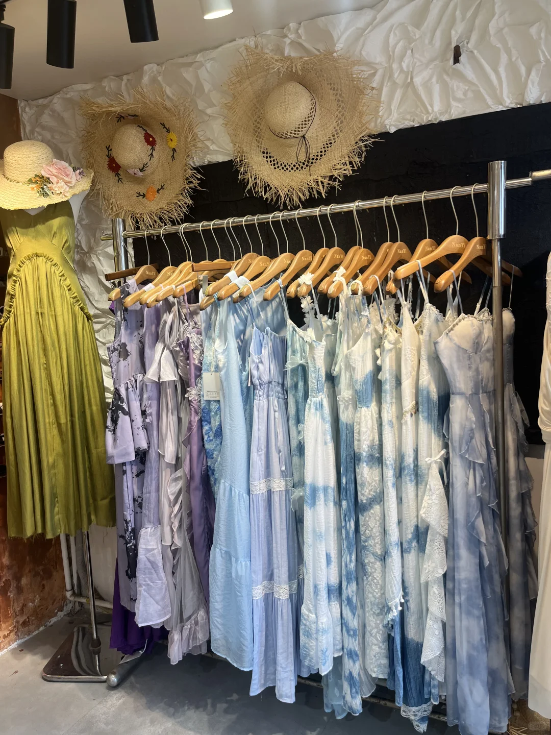 涠洲岛海边这么穿、米店、氛围感满满～～～～