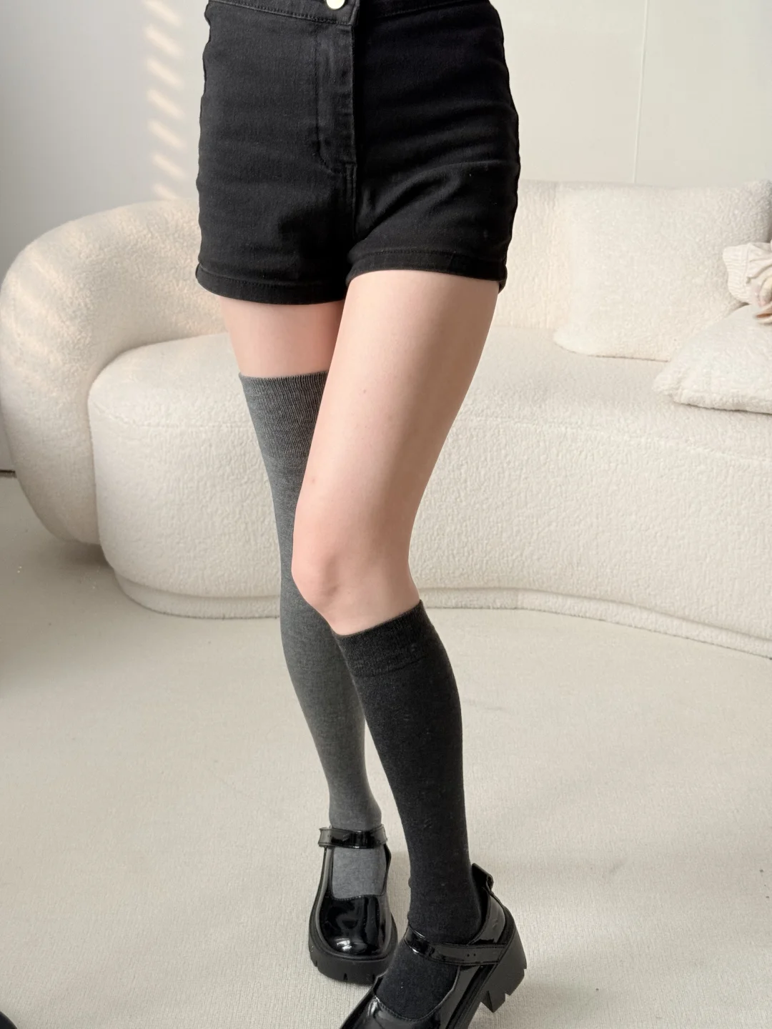 是过膝袜还是小腿袜好