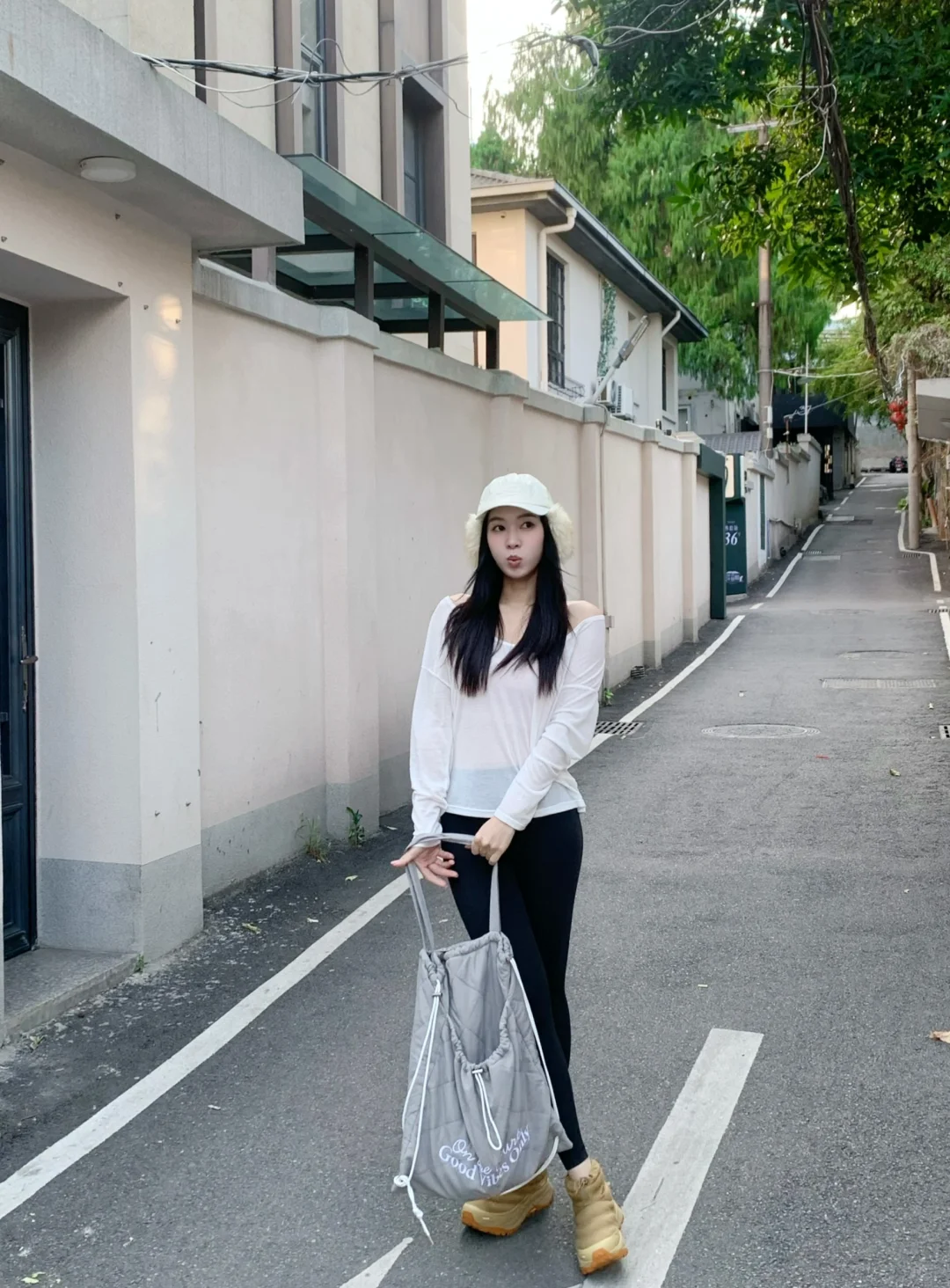 挑战只穿瑜伽服出门Day 83｜能量满满的一天