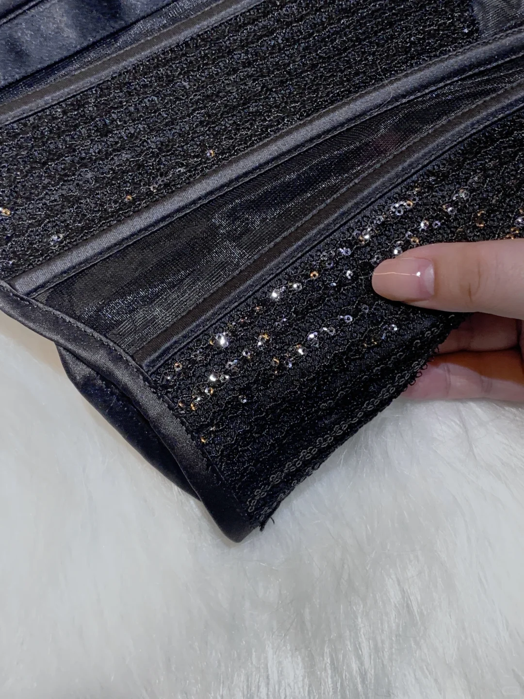 穿搭推荐|「轻熟御姐风」的绝佳诠释~